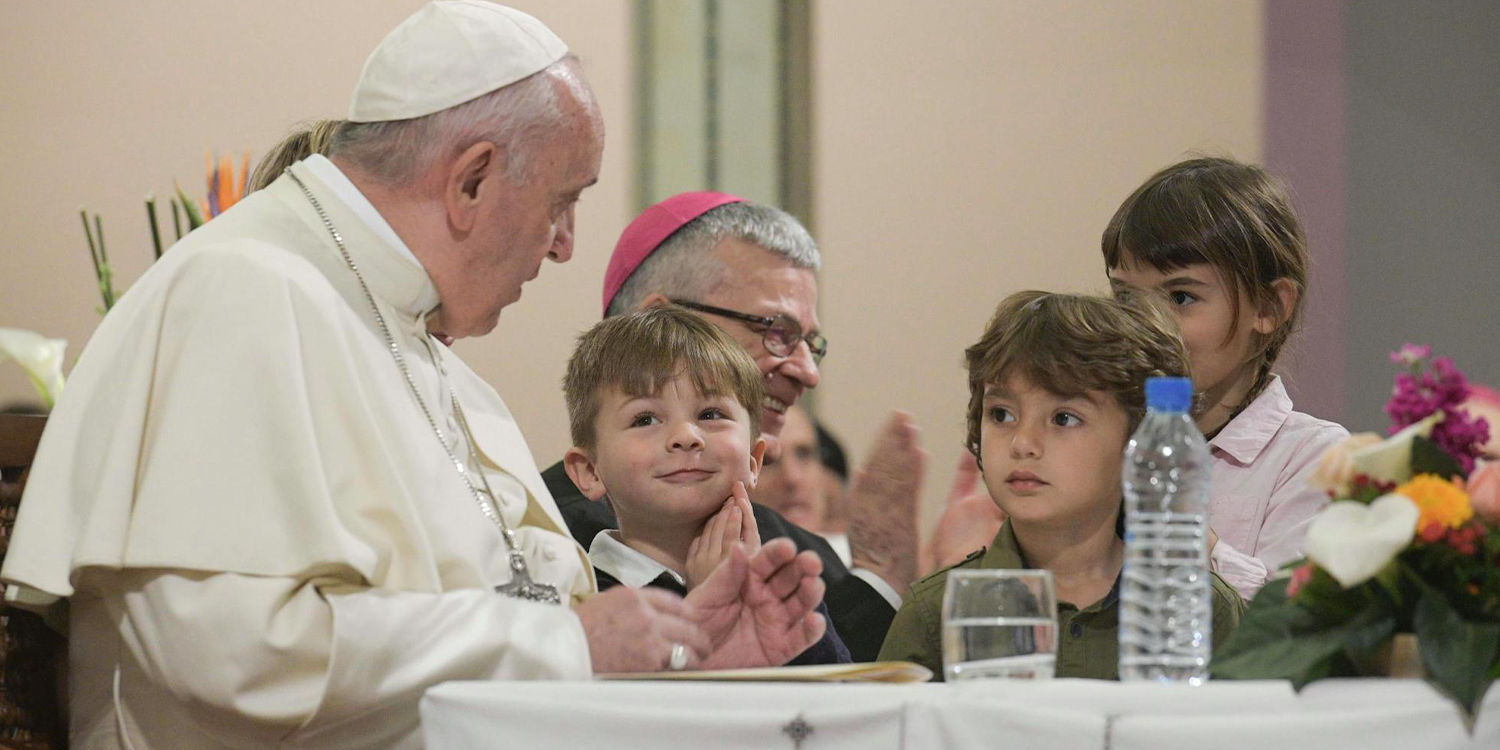 Pope Francis and Children – 1